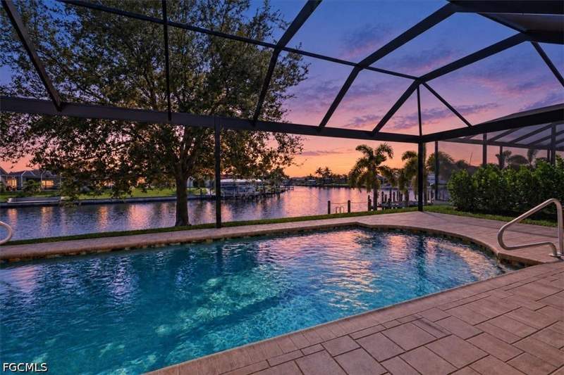 3 bedroom SingleFamilyResidence at 2310 SW 40th Ter, Cape Coral, Cape Coral — photo 2