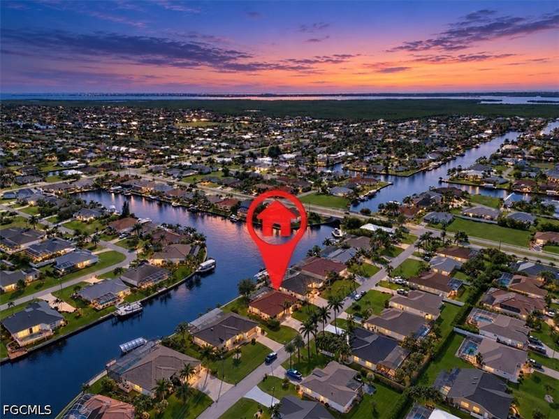 3 bedroom SingleFamilyResidence at 2310 SW 40th Ter, Cape Coral, Cape Coral — photo 4