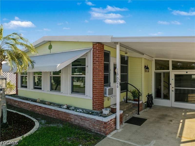 2 bedroom ManufacturedHome at 16026 Citron Way, Tamiami Village, North Fort Myers — photo 2