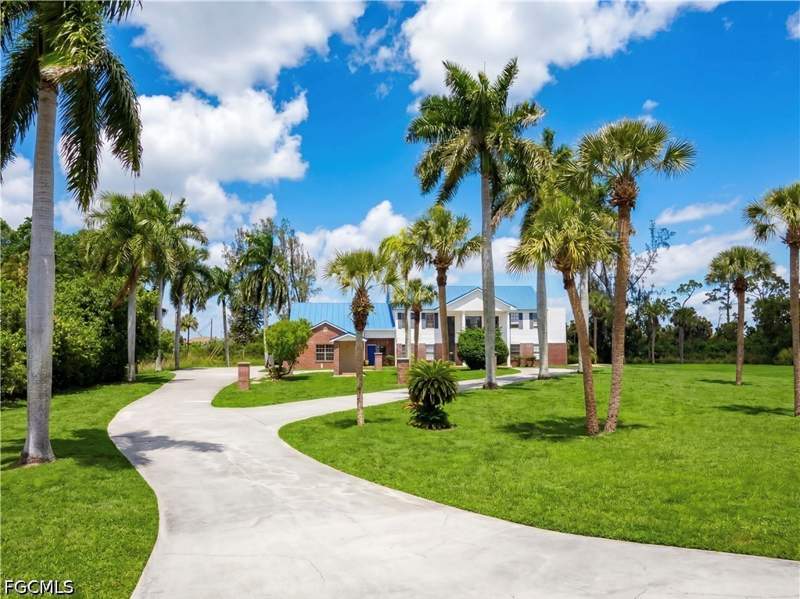 5 bedroom SingleFamilyResidence at 3622 Heritage Ln, Heritage Farms, Fort Myers — photo 2