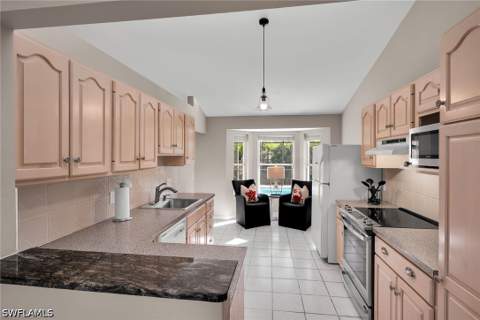 165 Beachcomber St, Marco Island FL - photo 10 of 37