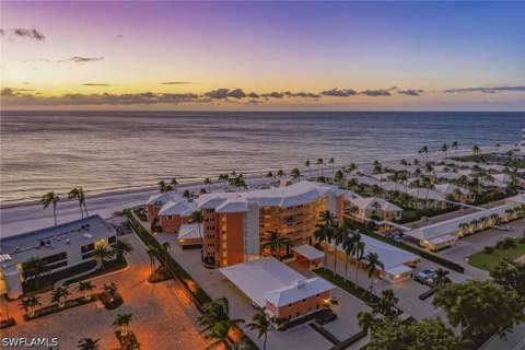 2401 Gulf Shore Blvd N 8, Naples FL - photo 20 of 24