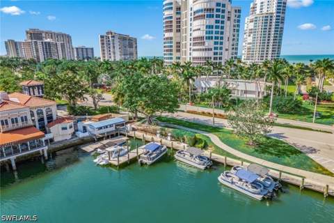 2401 Gulf Shore Blvd N 8, Naples FL - photo 23 of 24