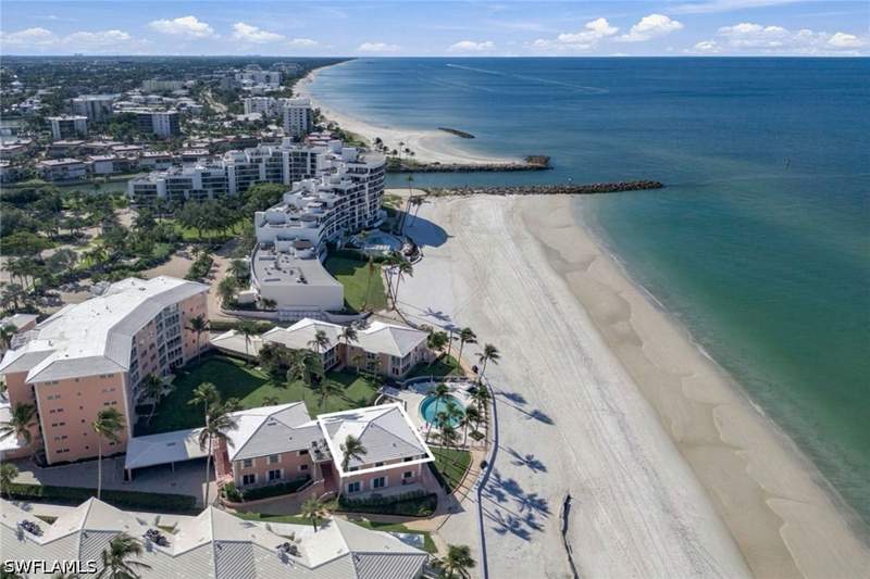 2 bedroom Condominium at 2401 Gulf Shore Blvd N 8, Shores Of Naples, Naples — photo 5