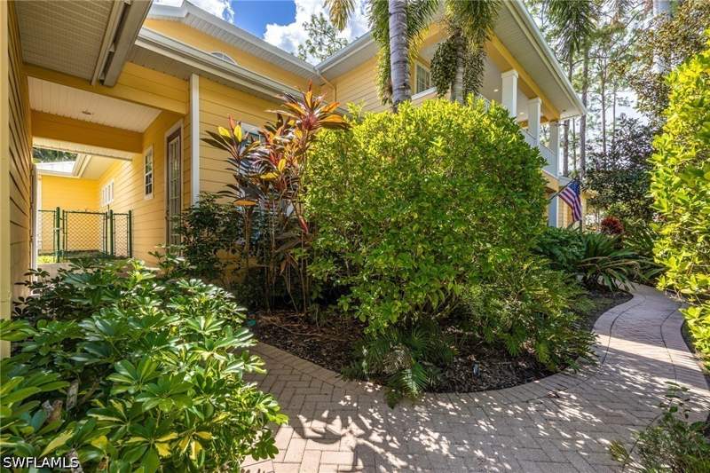 4 bedroom SingleFamilyResidence at 6320 English Oaks Ln, Oakes Estates, Naples — photo 4