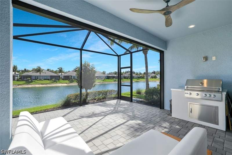 3 bedroom Attached at 2291 Marquesa Cir, Marquesa Isles Of Naples, Naples — photo 2
