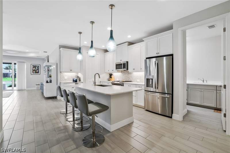 3 bedroom Attached at 2291 Marquesa Cir, Marquesa Isles Of Naples, Naples — photo 4