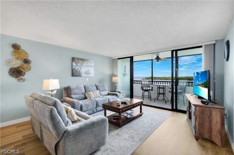 4223 Bay Beach Ln 2D, Fort Myers Beach FL - photo 6 of 29