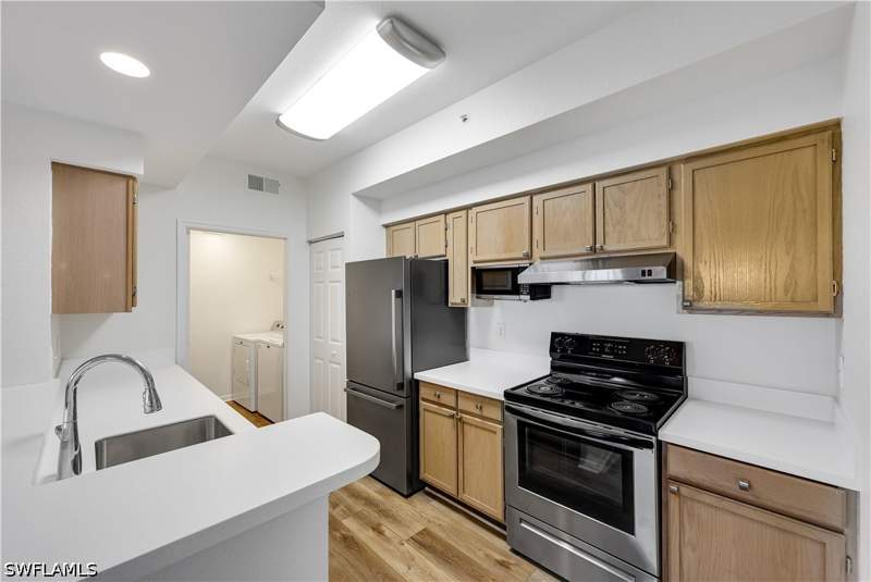 2 bedroom Condominium at 4630 Saint Croix Ln 812, St Croix, Naples — photo 3