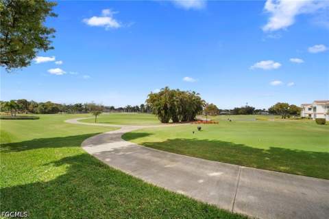 13331 Medinah Cir W 2, Fort Myers FL - photo 9 of 41