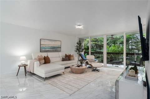 995 9th Ave S 4, Naples FL - photo 18 of 50