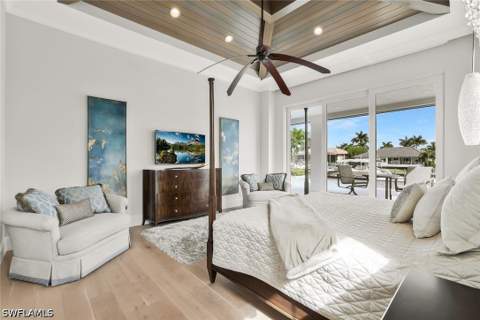 689 Pelican Ct, Marco Island FL - photo 12 of 40
