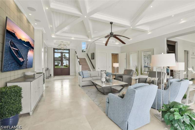 6 bedroom SingleFamilyResidence at 689 Pelican Ct, Marco Island, Marco Island — photo 5
