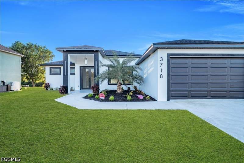 3 bedroom SingleFamilyResidence at 3718 NE 17th Ave, Cape Coral, Cape Coral — photo 3