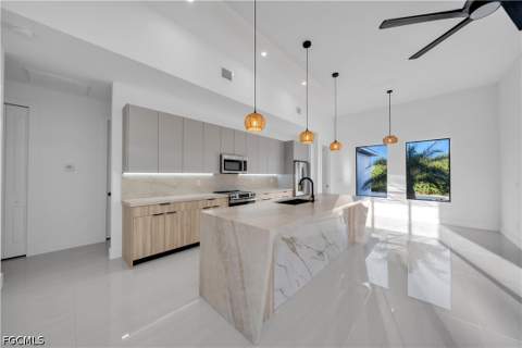 3718 NE 17th Ave, Cape Coral FL - photo 7 of 39