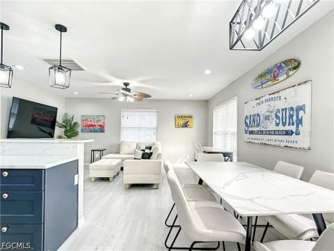 217 Miramar St, Fort Myers Beach FL - photo 10 of 27