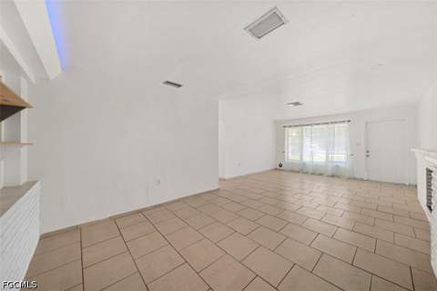 4051 Rainbow Dr, Fort Myers FL - photo 11 of 22