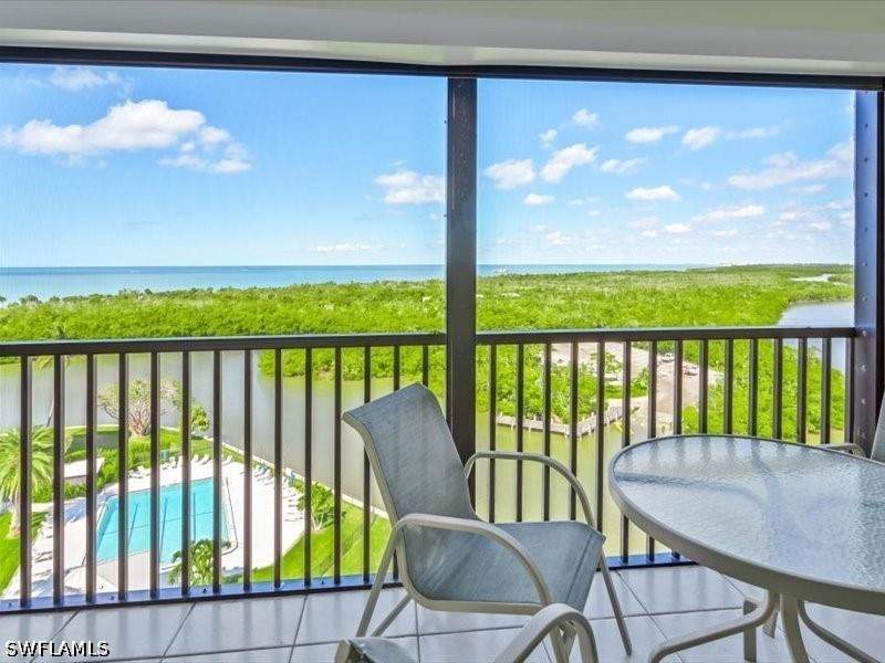 2 bedroom Condominium at 17 Bluebill Ave 904, Vanderbilt Surf Colony, Naples — photo 5