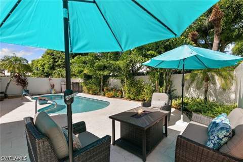 805 Sand Pointe Dr 4, Naples FL - photo 18 of 30