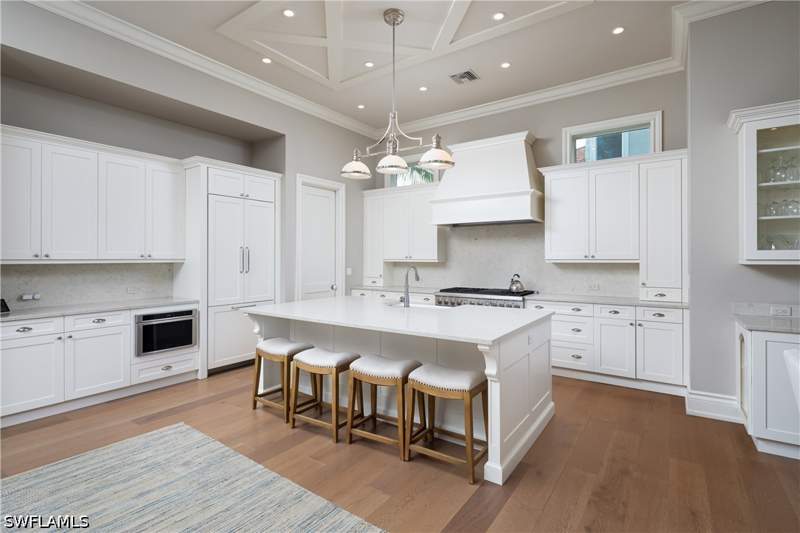 5 bedroom SingleFamilyResidence at 26823 McLaughlin Blvd, Carolands, Bonita Springs — photo 3