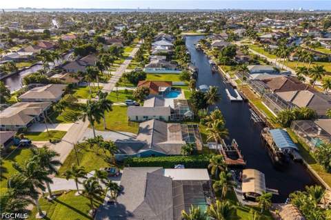 4906 Sorrento Ct, Cape Coral FL - photo 11 of 62