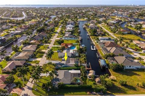 4906 Sorrento Ct, Cape Coral FL - photo 12 of 62