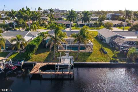 4906 Sorrento Ct, Cape Coral FL - photo 17 of 62
