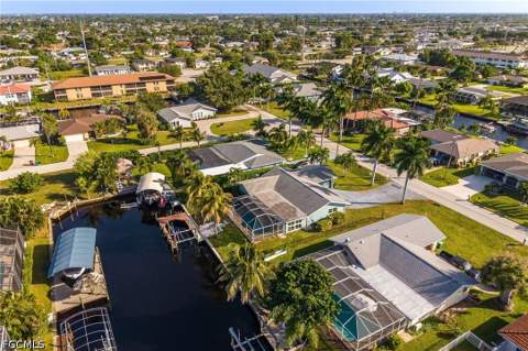 4906 Sorrento Ct, Cape Coral FL - photo 21 of 62
