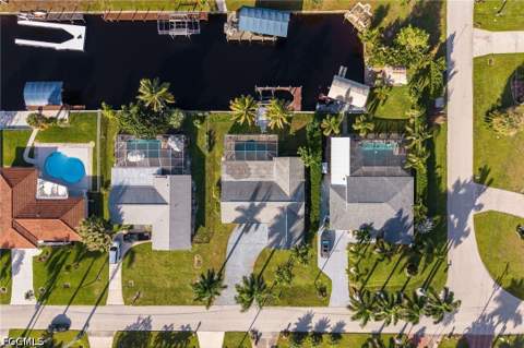 4906 Sorrento Ct, Cape Coral FL - photo 9 of 62