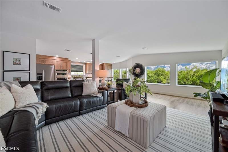 3 bedroom ManufacturedHome at 17731 Canal Cove Ct, Bayside Estates, Fort Myers Beach — photo 4