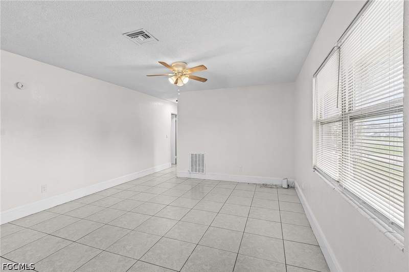 2 bedroom SingleFamilyResidence at 24 Andros St, Lehigh Acres, Lehigh Acres — photo 5