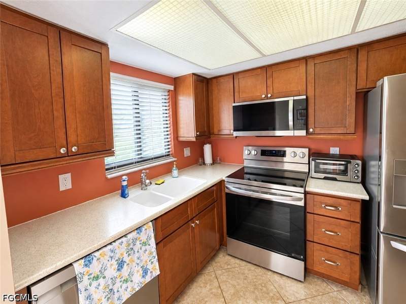 2 bedroom Condominium at 1210 Hall Rd 204, Country Pines Condo, North Fort Myers — photo 3