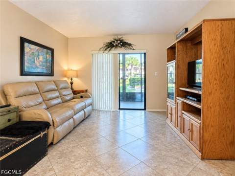 1210 Hall Rd 204, North Fort Myers FL - photo 7 of 27