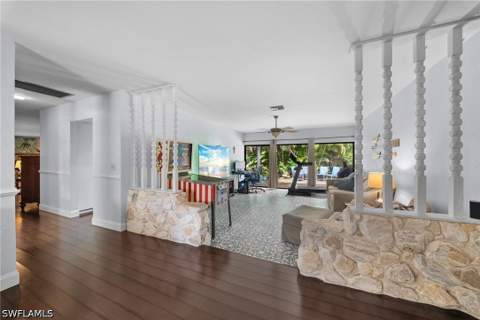 347 Country Club Ln, Naples FL - photo 12 of 50