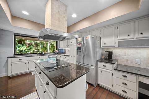 347 Country Club Ln, Naples FL - photo 23 of 50