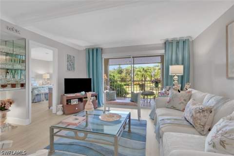 1075 Foxfire Ln 209, Naples FL - photo 16 of 50