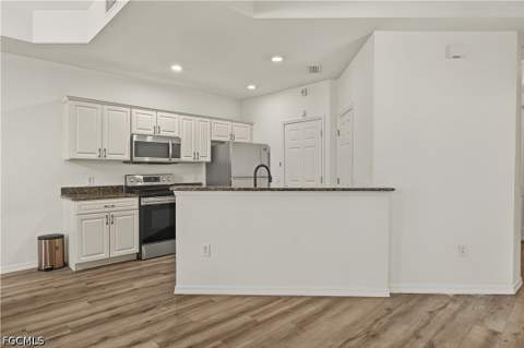 9808 Solera Cove Pointe 105, Fort Myers FL - photo 7 of 30