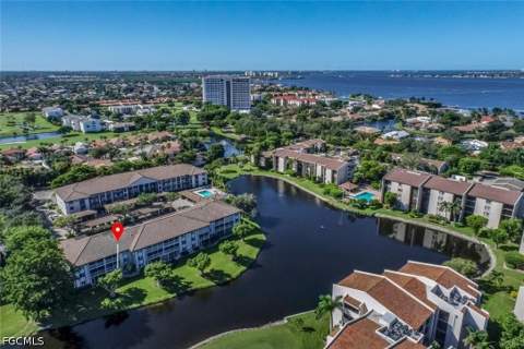 9900 Sunset Cove Ln 115, Fort Myers FL - photo 17 of 25