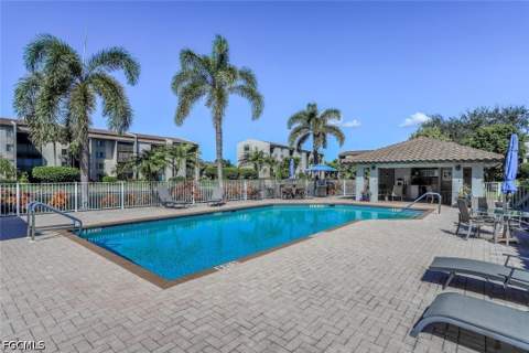 9900 Sunset Cove Ln 115, Fort Myers FL - photo 19 of 25