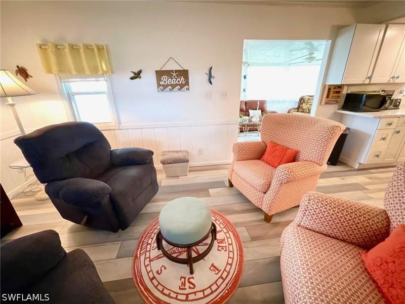 2 bedroom ManufacturedHome at 220 Derwent Blvd, Thunderbird Mobile Homes, Fort Myers — photo 4