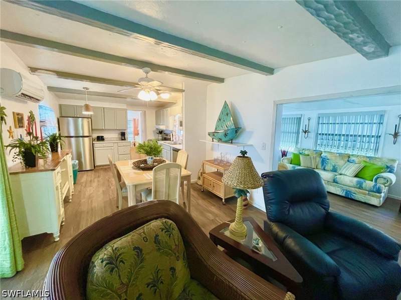 2 bedroom ManufacturedHome at 252 Daisy Ave, Thunderbird Mobile Homes, Fort Myers — photo 3