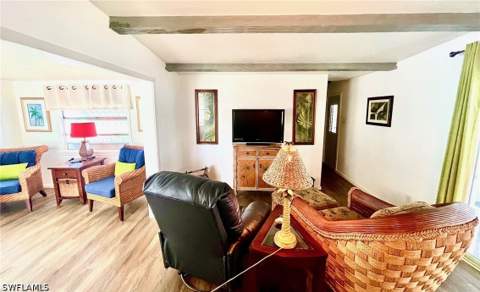 252 Daisy Ave, Fort Myers FL - photo 7 of 21