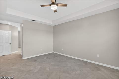 12041 Santaluz Dr 102, Fort Myers FL - photo 13 of 36