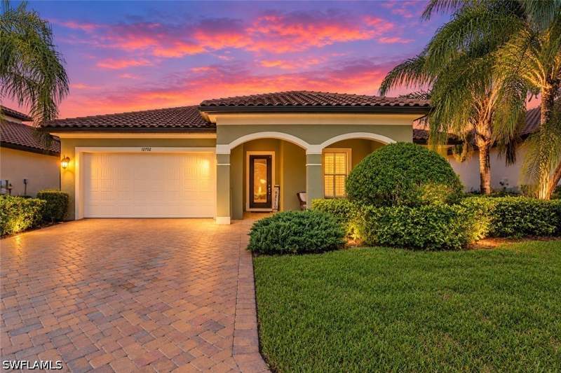 3 bedroom SingleFamilyResidence at 12702 Astor Pl, Hampton Park, Fort Myers — photo 2