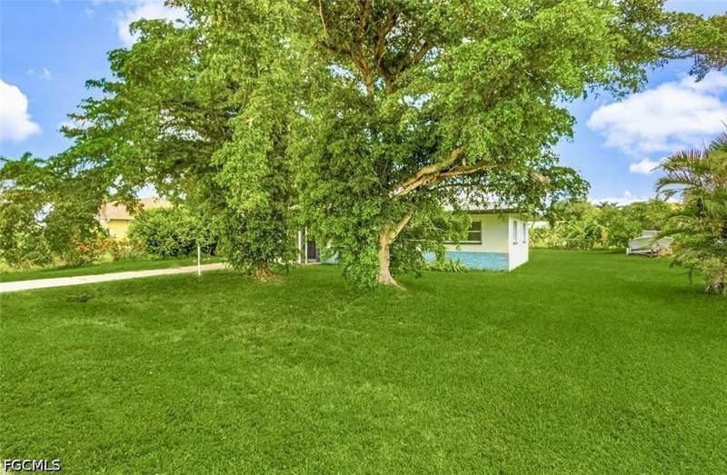 2 bedroom SingleFamilyResidence at 213 SE 47th St, Cape Coral, Cape Coral — photo 3