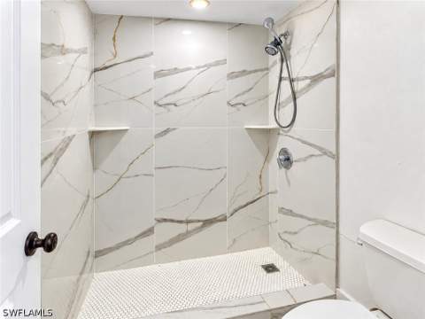 4050 Golden Gate Pkwy 219, Naples FL - photo 10 of 11