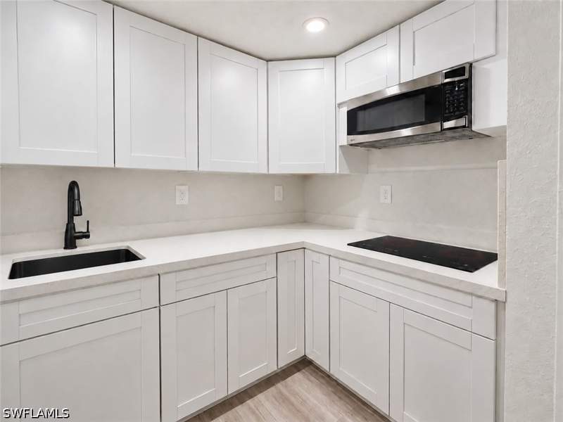 1 bedroom Condominium at 4050 Golden Gate Pkwy 219, Golden Gate City, Naples — photo 2