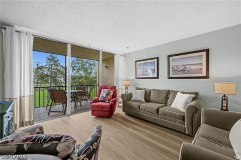 1084 Forest Lakes Dr 206, Naples FL - photo 11 of 24
