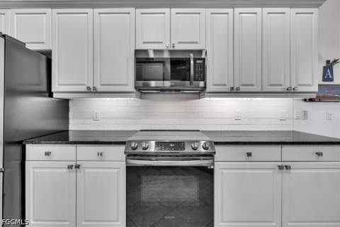 3910 Lakeview Isle Ct, Fort Myers FL - photo 23 of 69