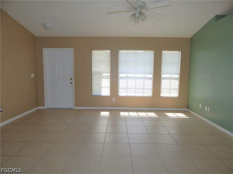 3 bedroom SingleFamilyResidence at 3408 SW 1st Ave, Cape Coral, Cape Coral — photo 3